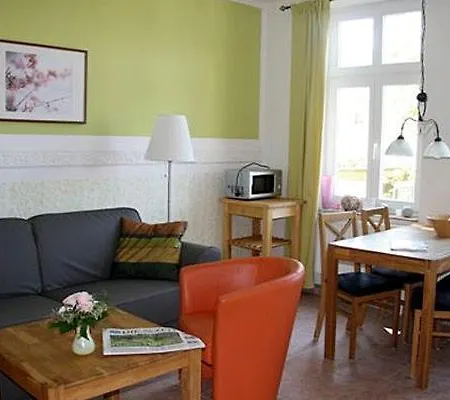 Sanssouci In - Baderstilvilla Mit Individuellen Appartement Binz