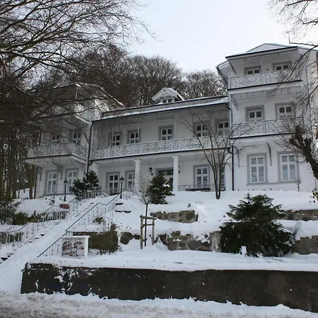 Sanssouci In - Baderstilvilla Mit Individuellen Appartement Binz