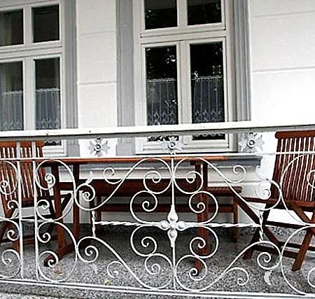Sanssouci In - Baderstilvilla Mit Individuellen Binz