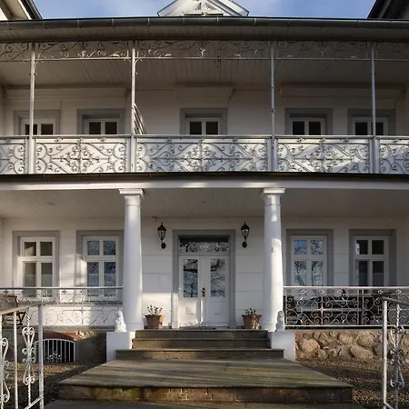 Sanssouci In - Baderstilvilla Mit Individuellen Appartement